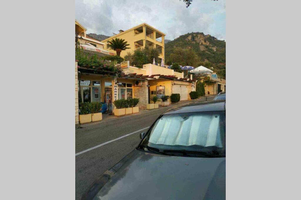 Bmv Room With East Island View Sveti Stefan Exterior foto